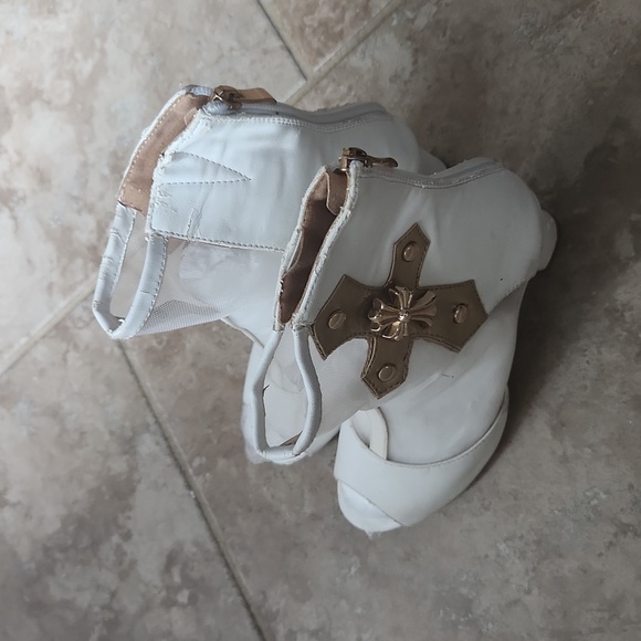 Midnight Velvet Cross and Mesh Bootie - Picture 4 of 4